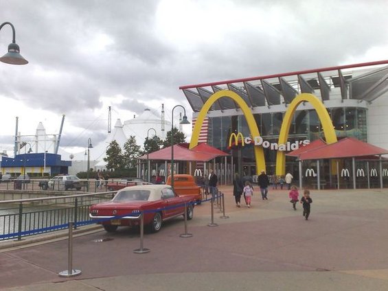 v-mcdo-1-[640x480].jpg 